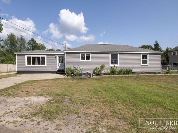 1104 S Drent Road, Muskegon, MI 49442