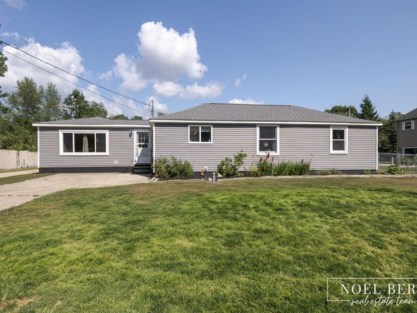 1104 S Drent Road, Muskegon, MI 49442