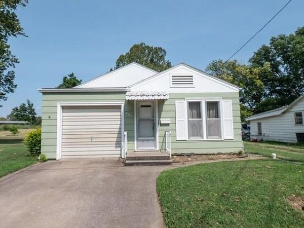 521 S 4th Street, Neodesha, KS 66757