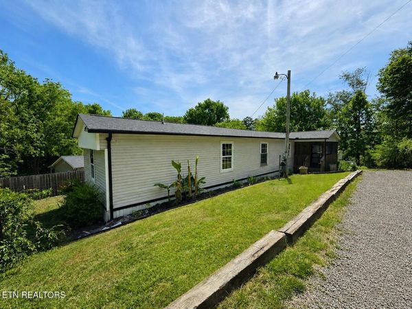 221 Elm Grove St, Loudon, TN 37774
