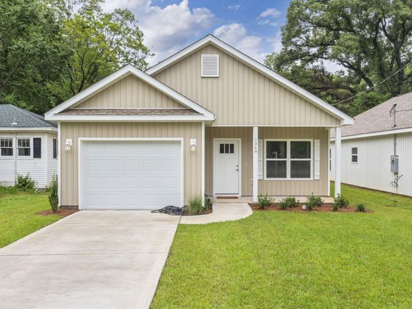607 Amos Street, Crestview, FL 32539