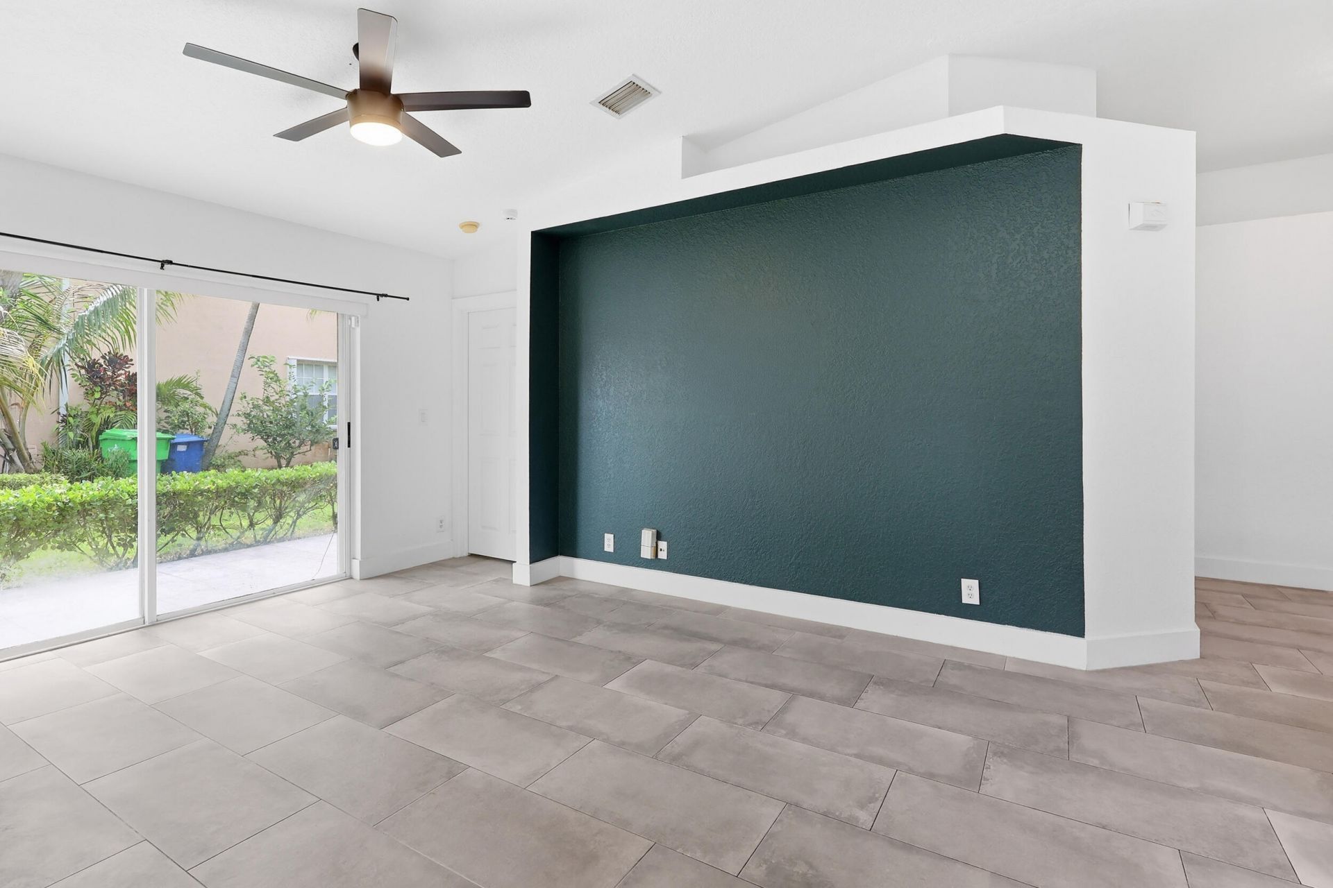 3990 NW 91st Terrace, Sunrise, FL 33351 Photo