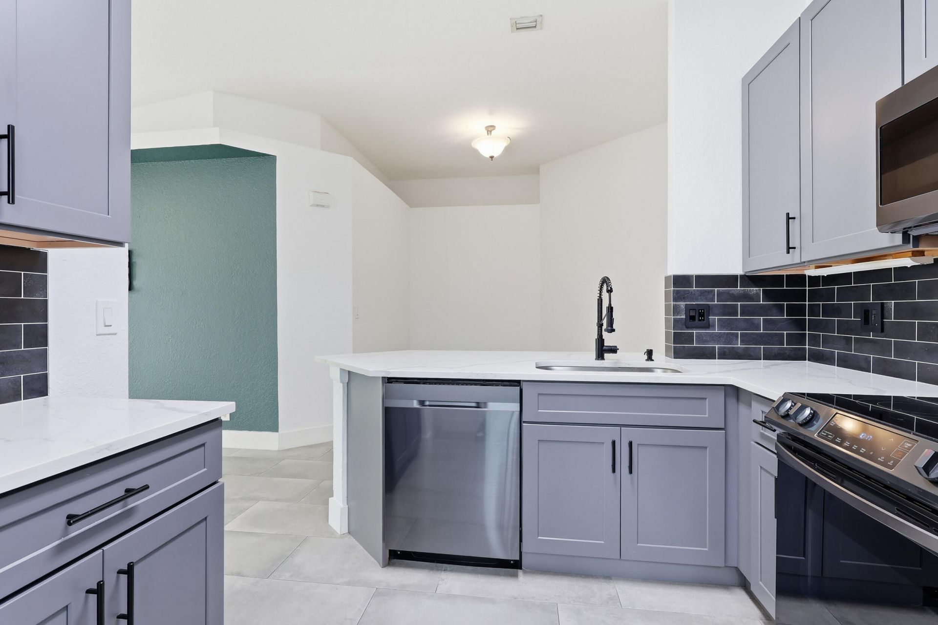 3990 NW 91st Terrace, Sunrise, FL 33351 Photo