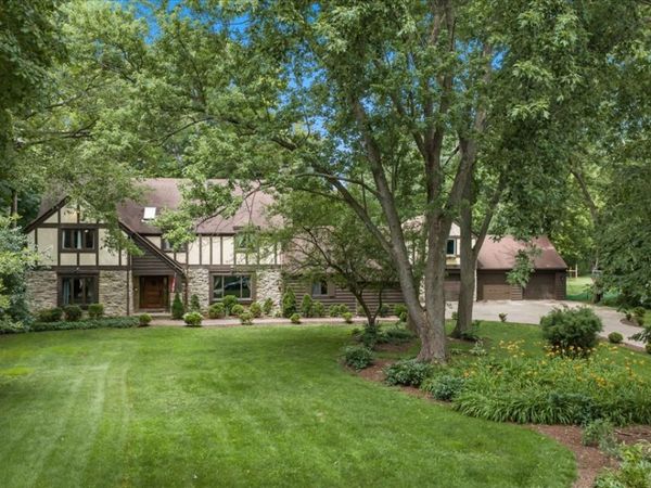 5N284 Oak Road , St. Charles, IL 60175