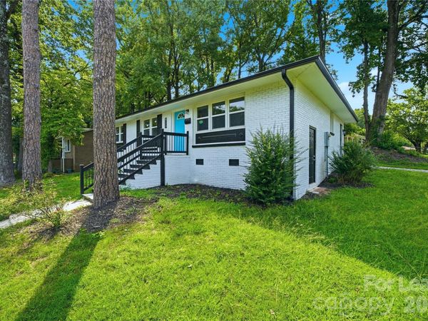 553 Derrydowne Drive, Charlotte, NC 28213