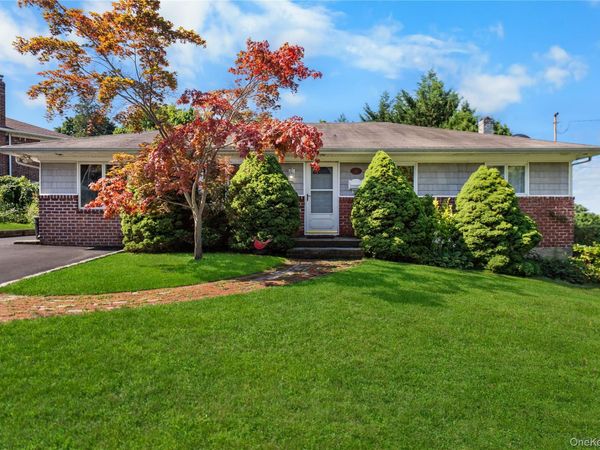 23 Charmian Street , Huntington Station, NY 11746