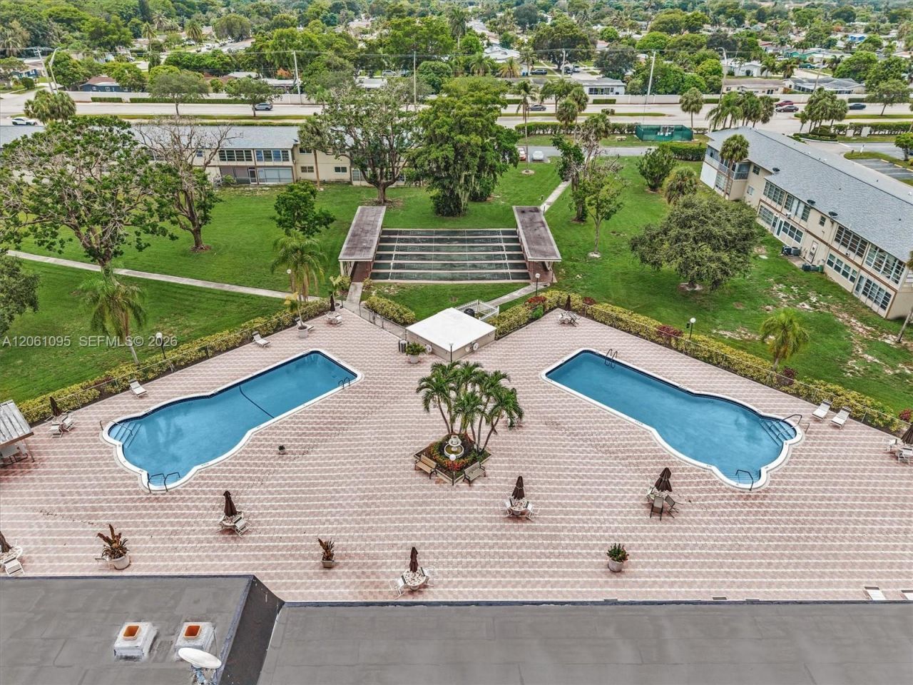 551 NW 76th Ter , Unit 208, Margate, FL 33063 Photo