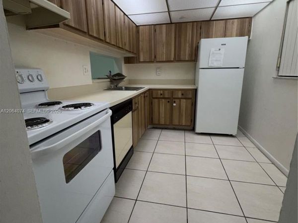 8700 SW 133rd Ave Rd, Unit 120, Miami, FL 33183