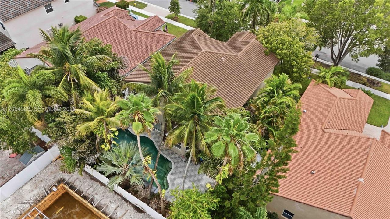 1040 NW 185th Ave , Pembroke Pines, FL 33029 Photo