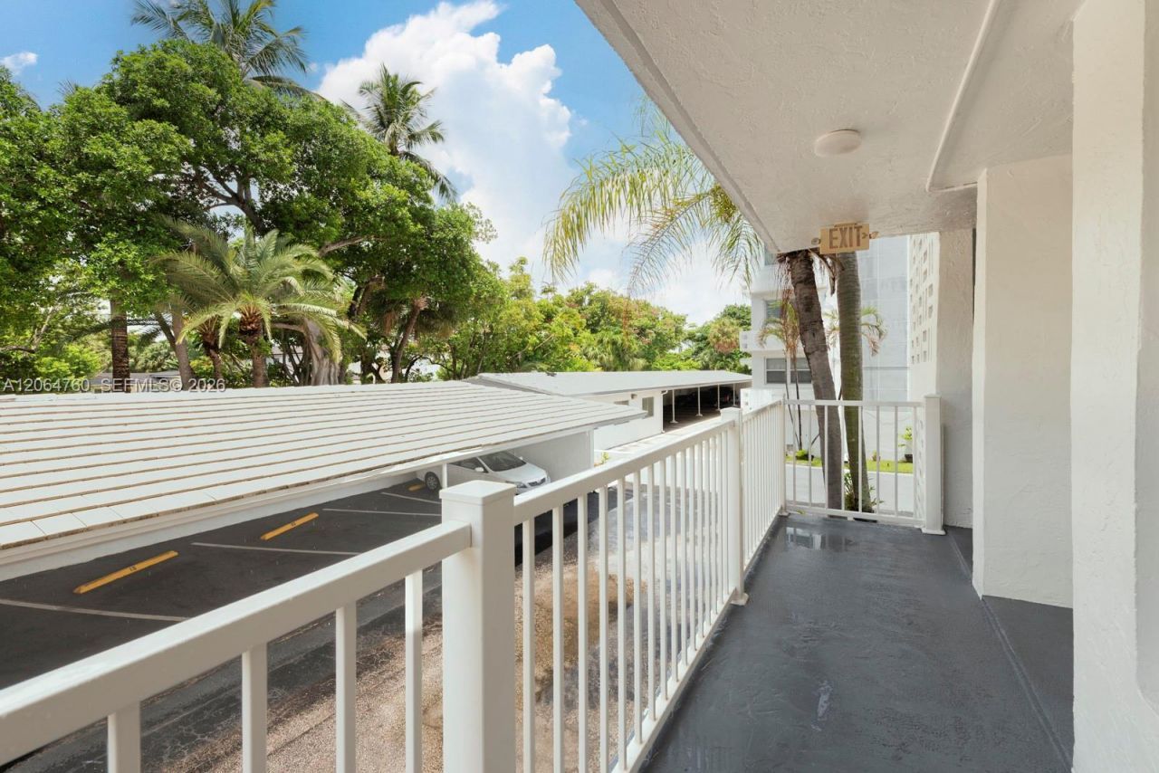 10230 Collins Ave, Unit 101, Bal Harbour, FL 33154 Photo