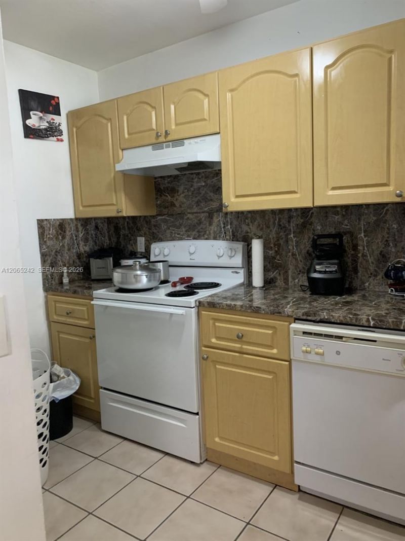 15324 SW 72nd St, Unit 12-14, Miami, FL 33193 Photo