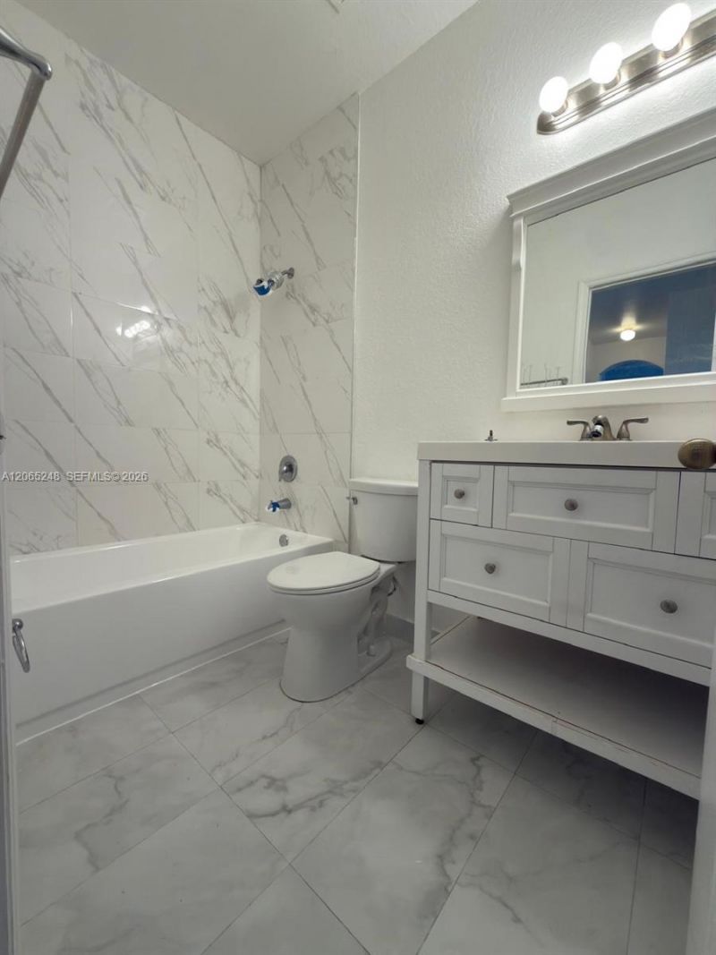 2903 SE 17th Ave, Unit 206, Homestead, FL 33035 Photo
