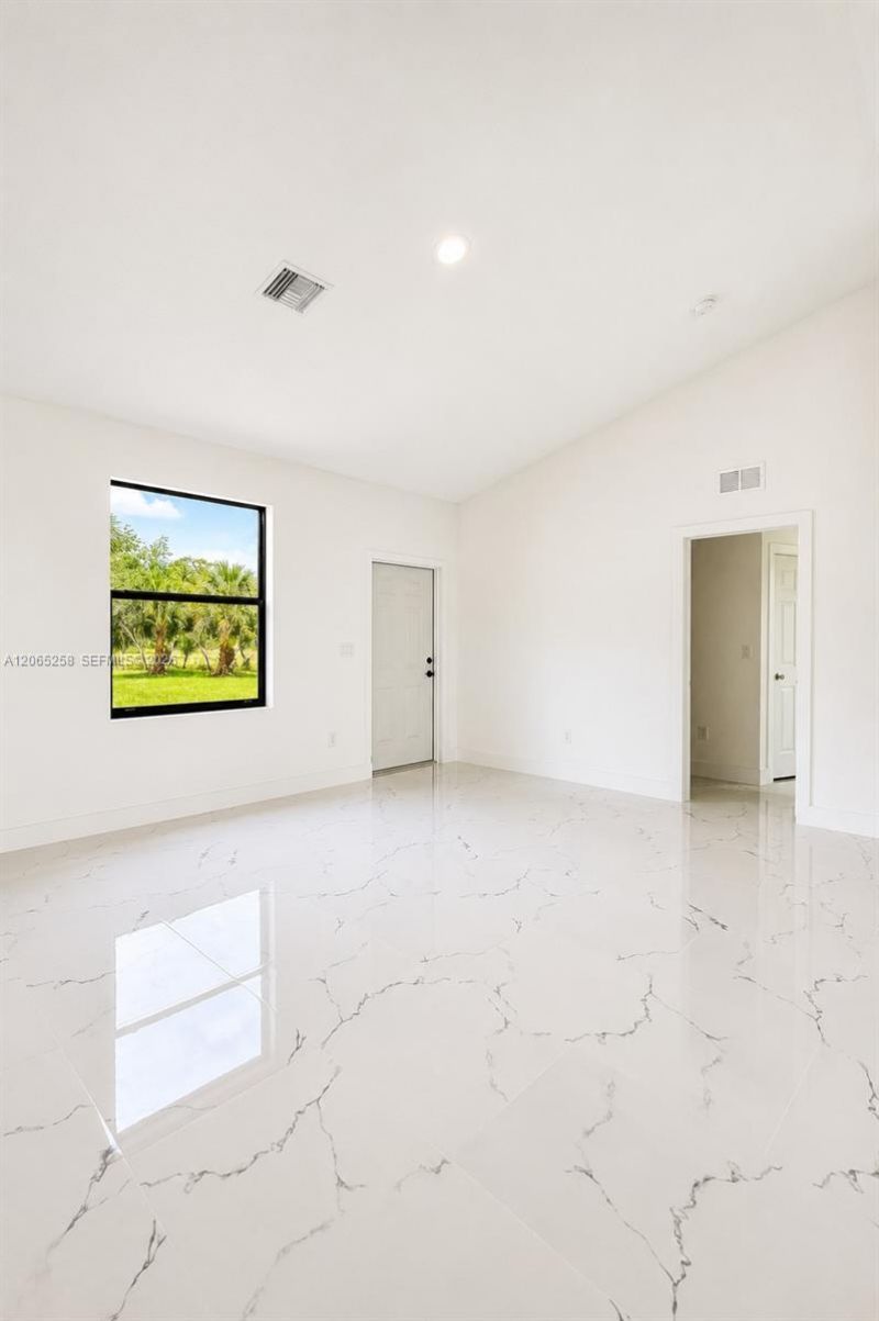 3052 S Beechwood Cir, La Belle, FL 33935 Photo