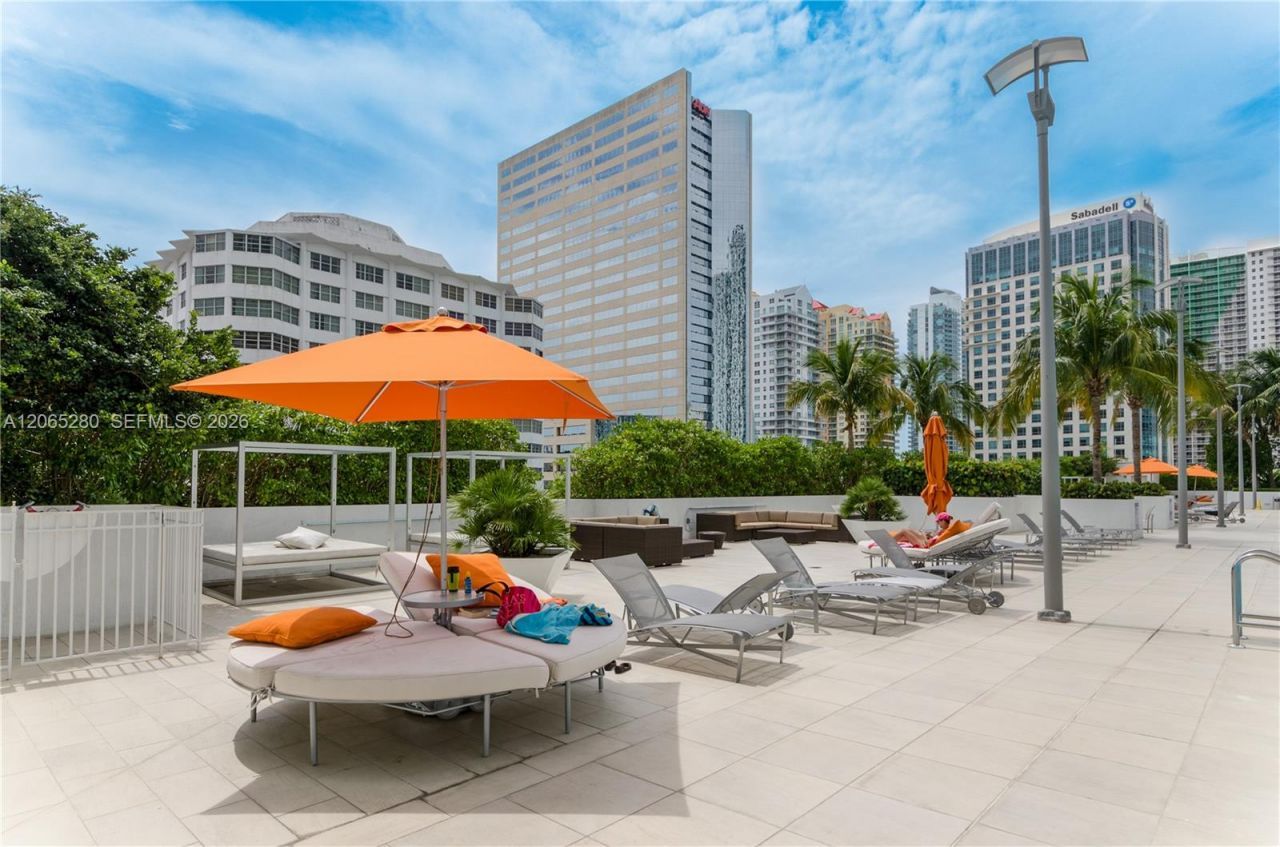 950 Brickell Bay Dr , Unit 3904, Miami, FL 33131 Photo