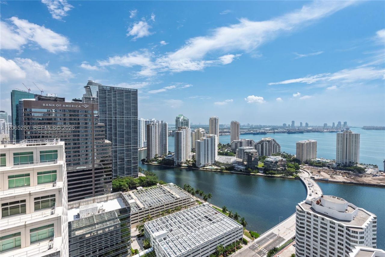 950 Brickell Bay Dr , Unit 3904, Miami, FL 33131 Photo