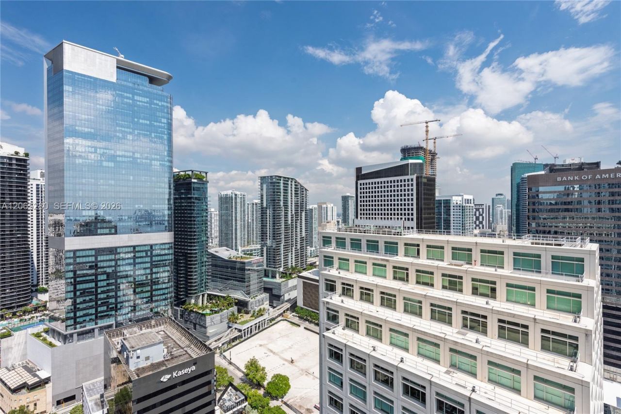 950 Brickell Bay Dr , Unit 3904, Miami, FL 33131 Photo