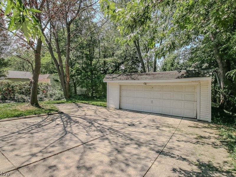 1752 Brainard Road, Lyndhurst, OH 44124 Photo 33