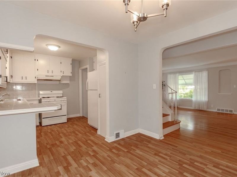 1752 Brainard Road, Lyndhurst, OH 44124 Photo 9
