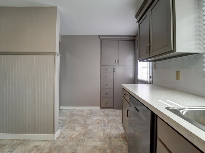 100 Avenue B , Greenville, OH 45331 Photo 9