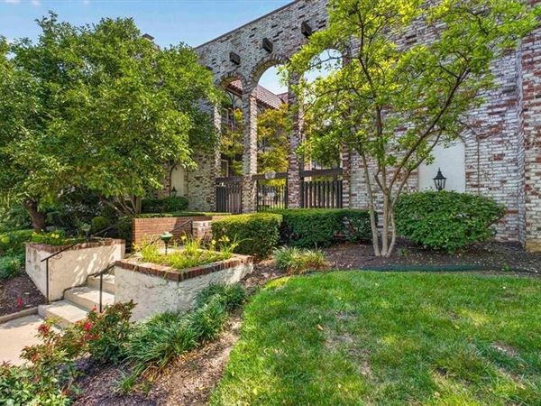 5019 Walnut Street, Unit E, Kansas City, MO 64112