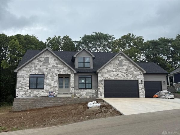 1217 Knob Hill Court, Troy, OH 45373