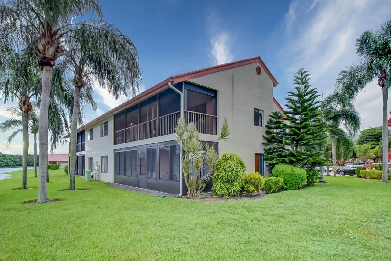 7657 Lexington Club Boulevard, Unit C, Delray Beach, FL 33446 Photo