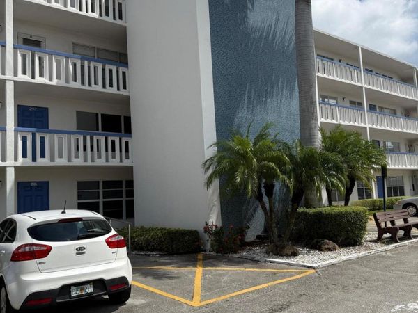 407 GREENBRIER A, West Palm Beach, FL 33417