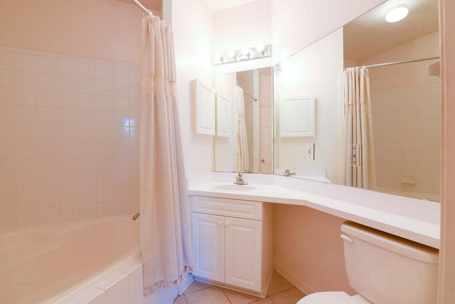 1035 Telfair Way Photo 14