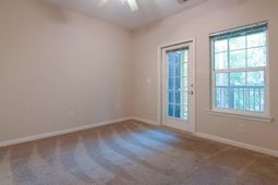1035 Telfair Way photo 4