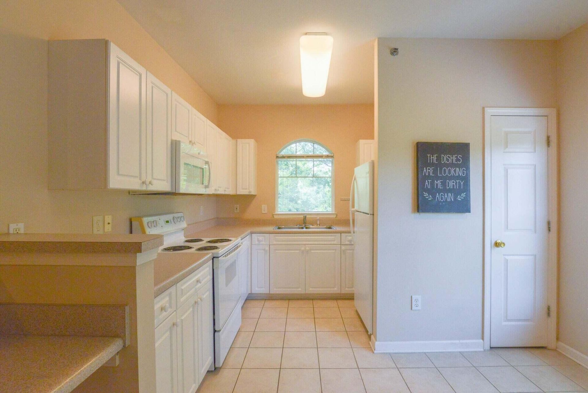 1035 Telfair Way Photo 7
