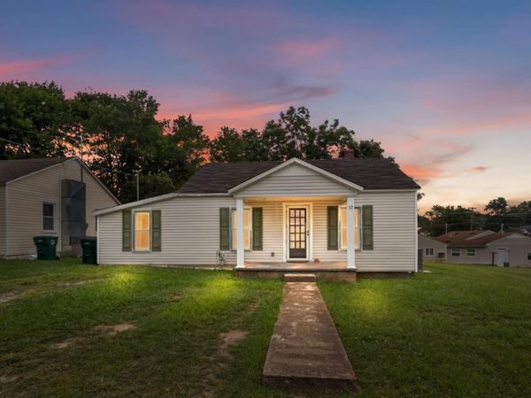 32 High St , Mc Ewen, TN 37101