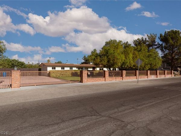 1110 CAHLAN DRIVE, Las Vegas, NV 89102