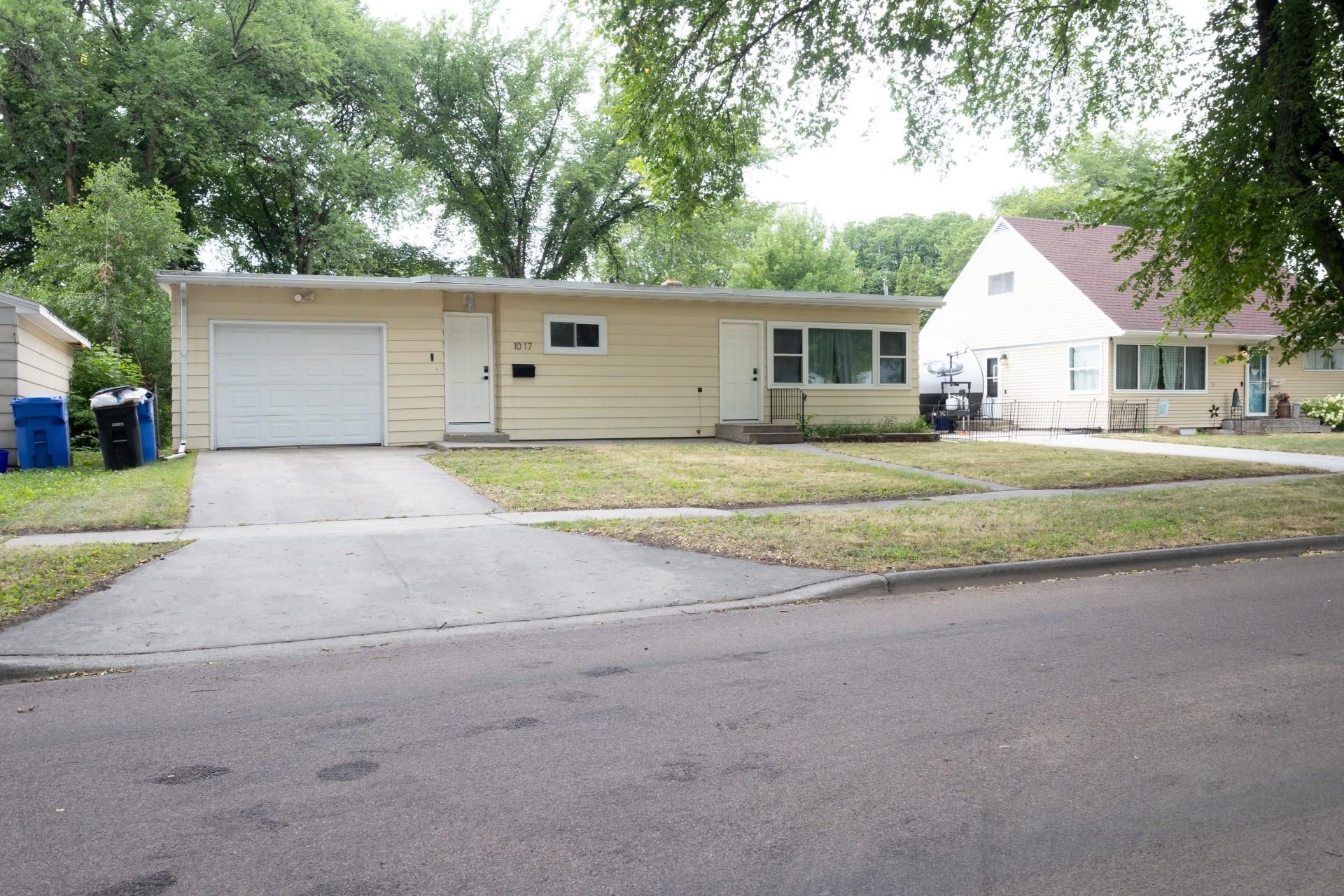 1017 18th Street S primary photo