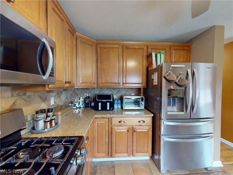 2147 Tucks Track Drive, Cleveland, OH 44102 Photo 13