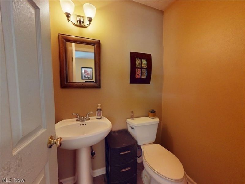 2147 Tucks Track Drive, Cleveland, OH 44102 Photo 14