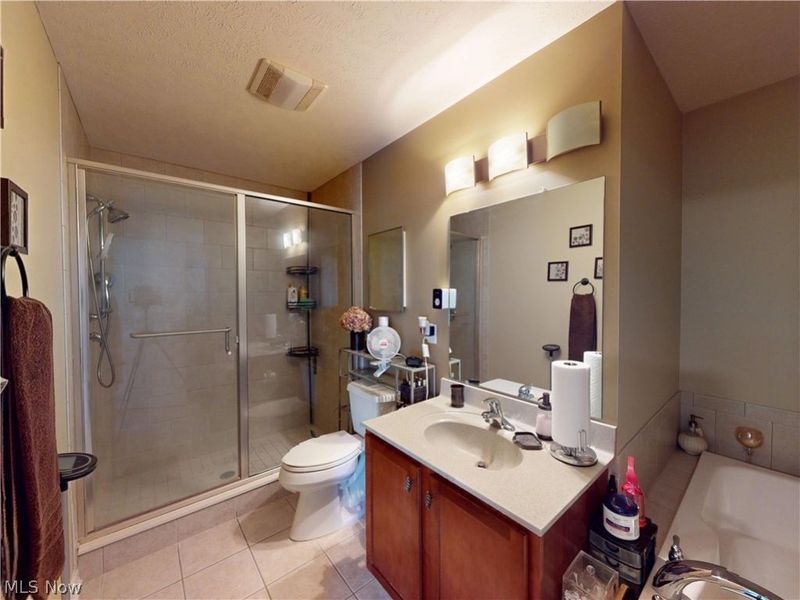 2147 Tucks Track Drive, Cleveland, OH 44102 Photo 17