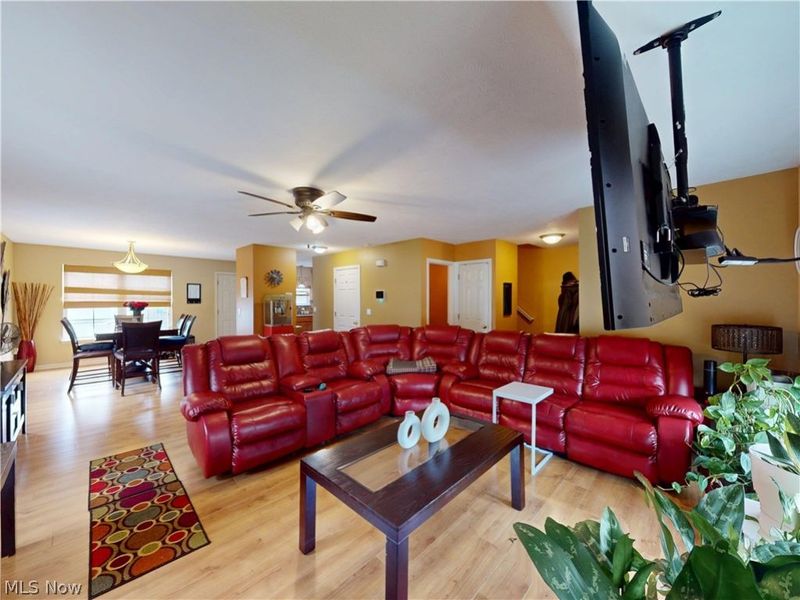 2147 Tucks Track Drive, Cleveland, OH 44102 Photo 4