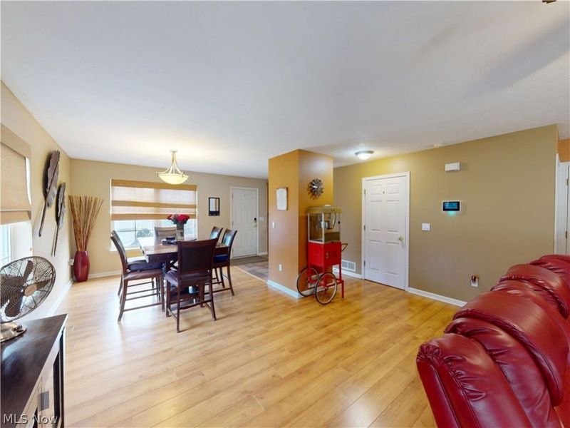 2147 Tucks Track Drive, Cleveland, OH 44102 Photo 8