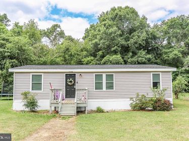 16064 CHESTER LANE , BOWLING GREEN, VA 22427