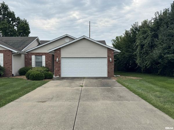 3608 TEAKWOOD Drive, Springfield, IL 62712