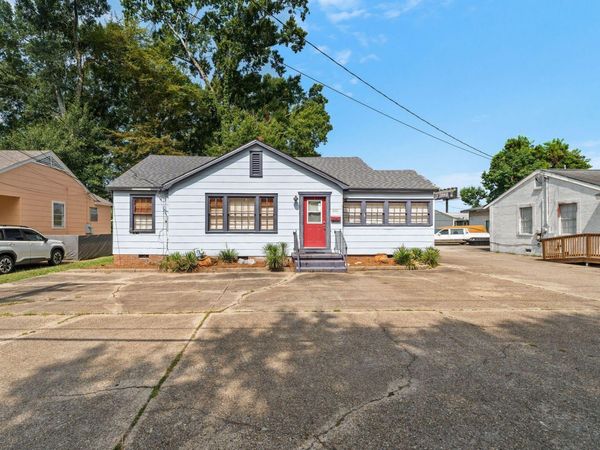 332 N 25th Ave., Hattiesburg, MS 39401