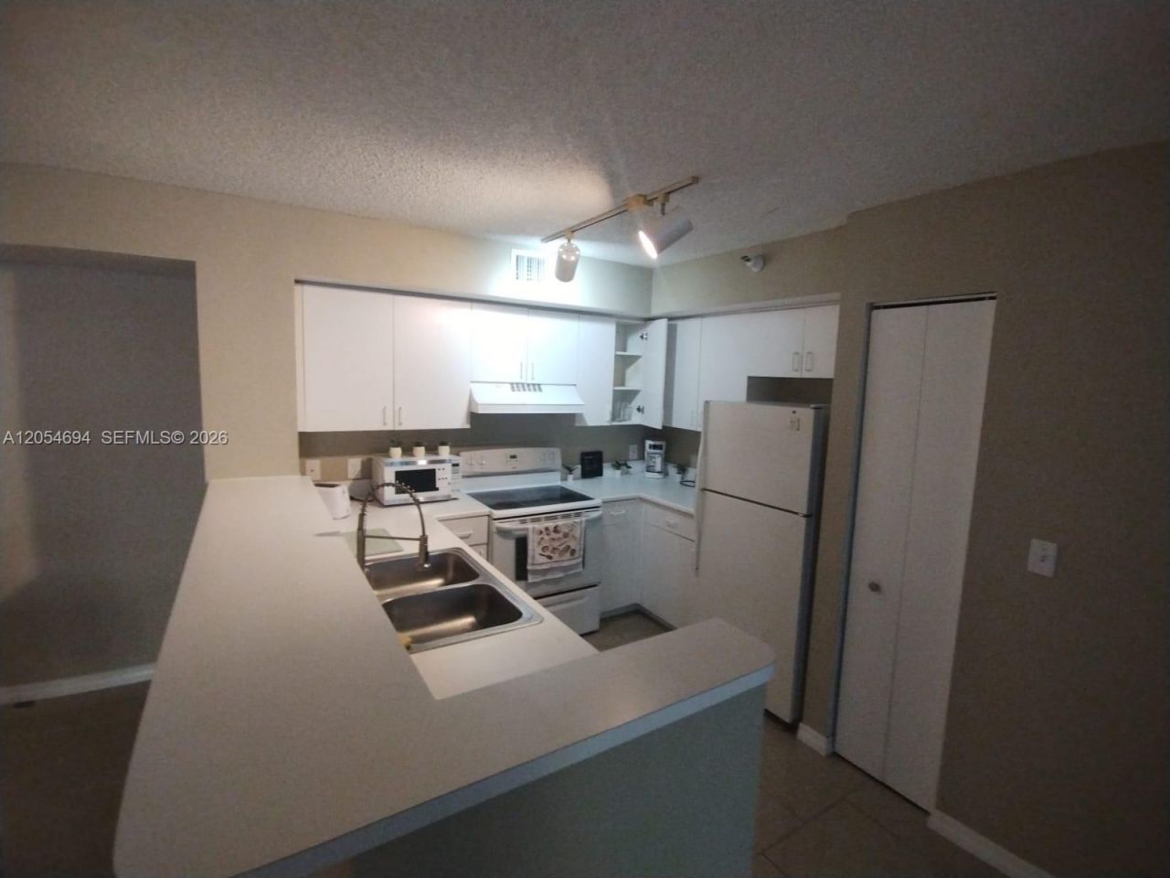 111 Yacht Club Way, Unit 107, Hypoluxo, FL 33462 Photo