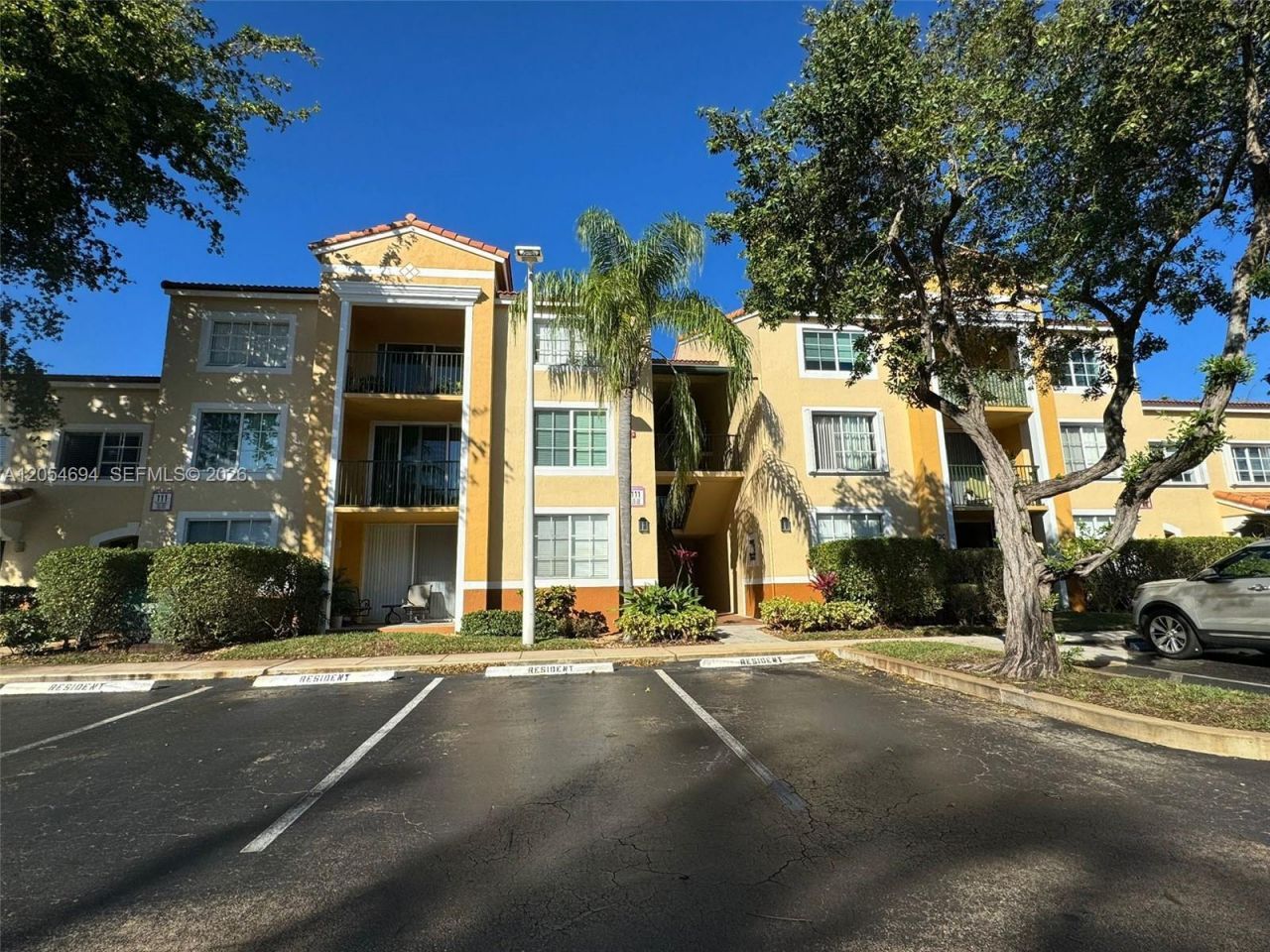 111 Yacht Club Way, Unit 107, Hypoluxo, FL 33462 Photo