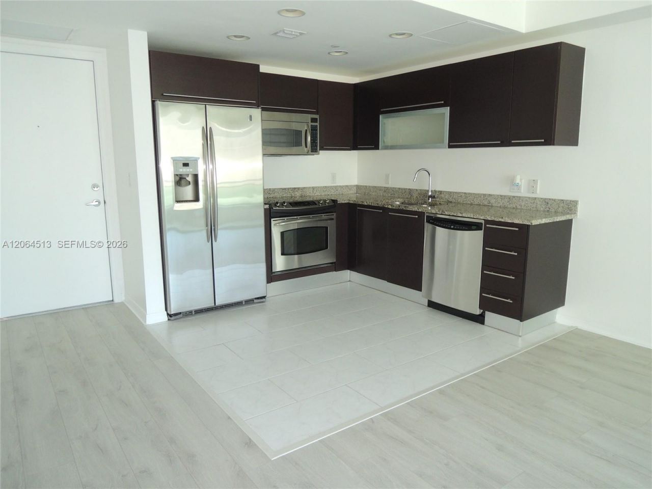 951 Brickell Ave , Unit 409, Miami, FL 33131 Photo