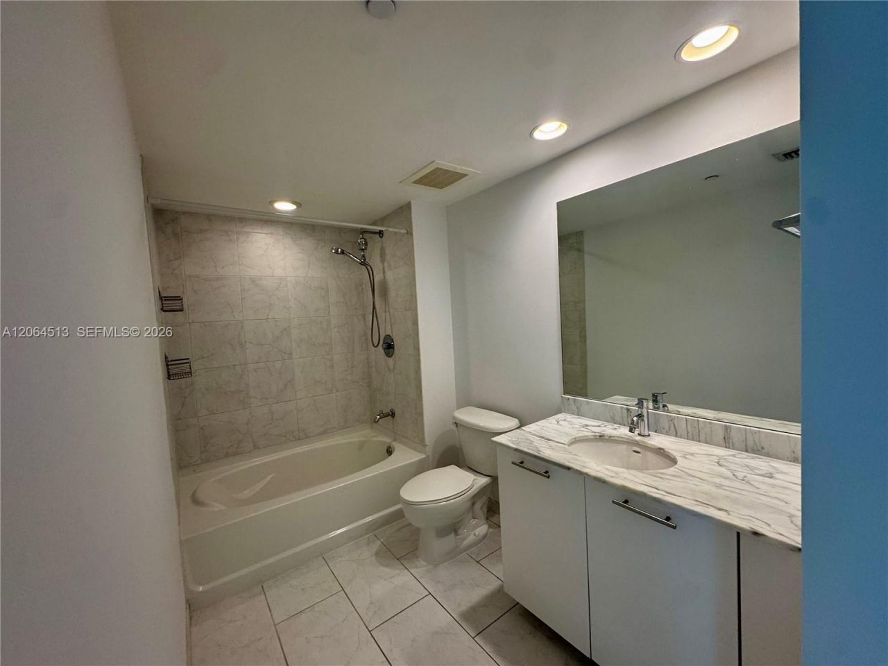 951 Brickell Ave , Unit 409, Miami, FL 33131 Photo