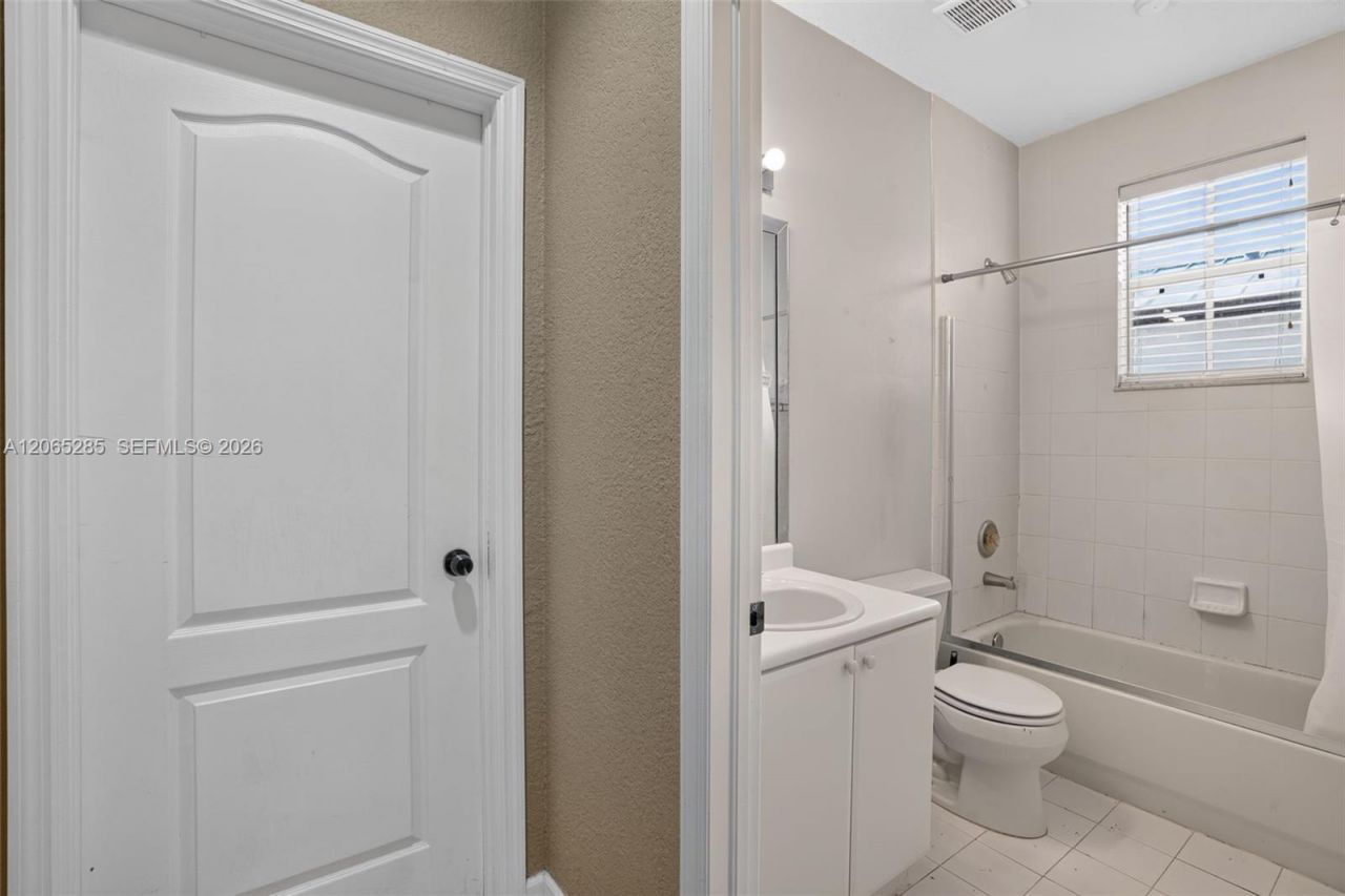 1458 SW 150th Ave, Miami, FL 33194 Photo
