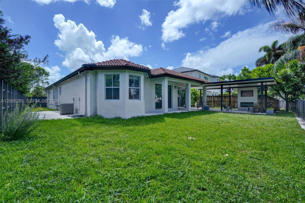 1458 SW 150th Ave, Miami, FL 33194 Photo