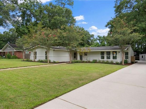 3908 Pembrocke Avenue, Mobile, AL 36608