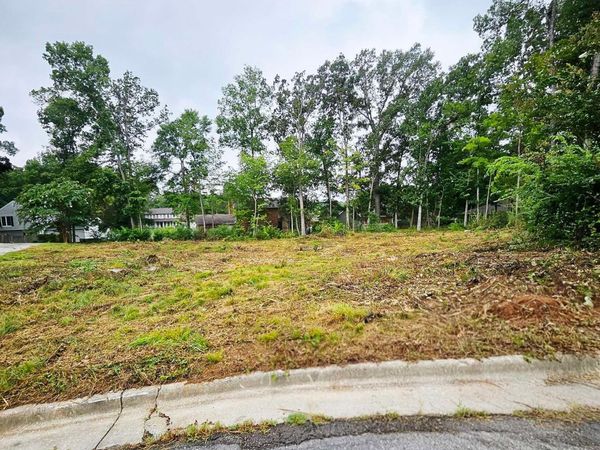 3216 Leafwood Place SW, Decatur, AL 35603