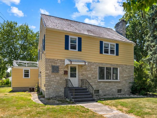 410 E Main Street , Genoa, IL 60135